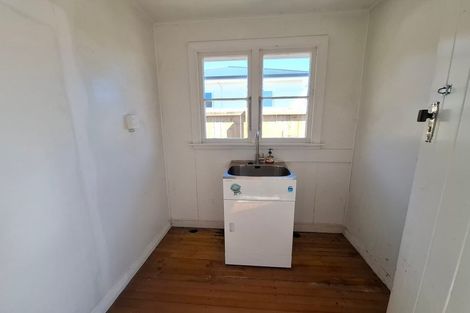 Photo of property in 1/9 Tarahua Road, Vogeltown, New Plymouth, 4310