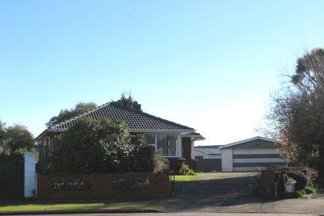 Photo of property in 17 Neave Place, Hillmorton, Christchurch, 8025