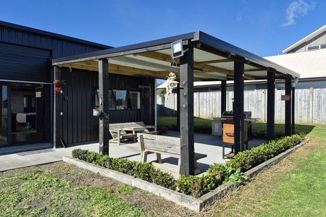 Photo of property in 11 Koromiko Drive, Coromandel, 3506