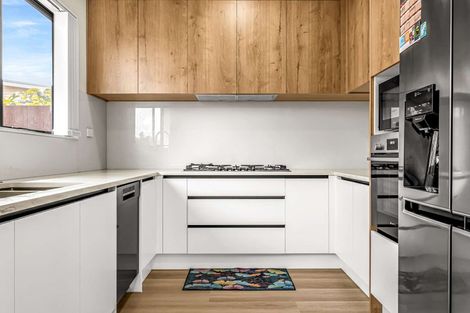 Photo of property in 6/684 Te Atatu Road, Te Atatu Peninsula, Auckland, 0610