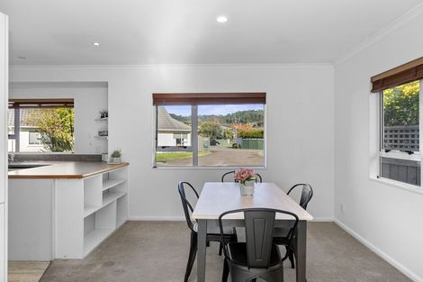 Photo of property in 18 Millwood Place, Silverstream, Upper Hutt, 5019