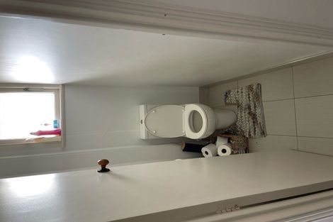 Photo of property in 34 Roberts Avenue, Bayswater, Auckland, 0622