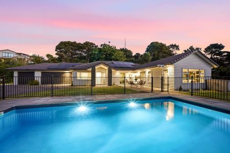 Photo of property in 343 Glenvar Road, Long Bay, Auckland, 0630