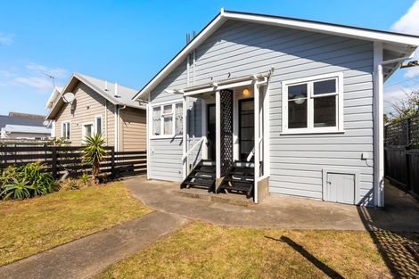 Photo of property in 51 Endeavour Street, Lyall Bay, Wellington, 6022