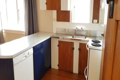 Photo of property in 22 Ngaio Street, Strandon, New Plymouth, 4312