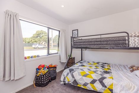 Photo of property in 5a Karaka Street, Castlecliff, Wanganui, 4501