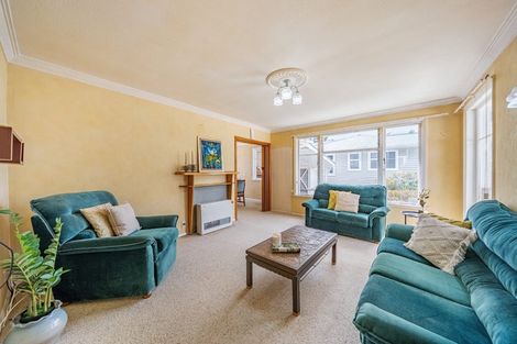 Photo of property in 6 Hall Grove, Ebdentown, Upper Hutt, 5018