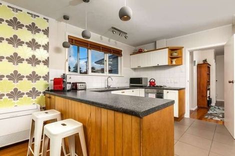 Photo of property in 100 Lincoln Park Avenue, Massey, Auckland, 0614