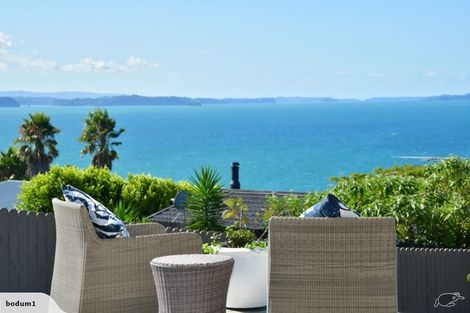 Photo of property in 110 Vipond Road, Stanmore Bay, Whangaparaoa, 0932