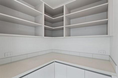 Photo of property in 77 Pepene Avenue, Takanini, Auckland, 2112