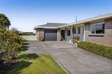 Photo of property in 5 Flint Road West, Stratford, 4332