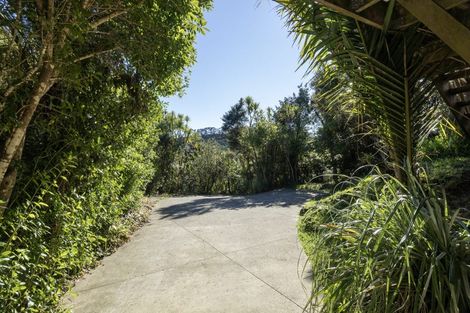 Photo of property in 165 Lone Kauri Road, Karekare, New Lynn, 0772