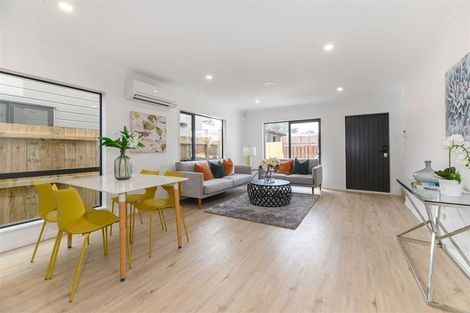 Photo of property in 30c Godley Road, Green Bay, Auckland, 0604