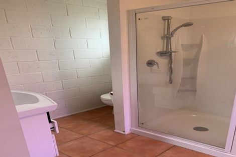 Photo of property in 16 Eruini Street, Waikanae Beach, Waikanae, 5036