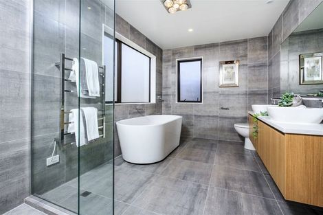 Photo of property in 24 Windlass Street, Long Bay, Auckland, 0630