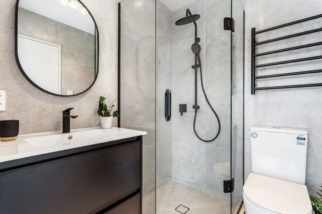 Photo of property in 6/12 Fraser Road, Narrow Neck, Auckland, 0624