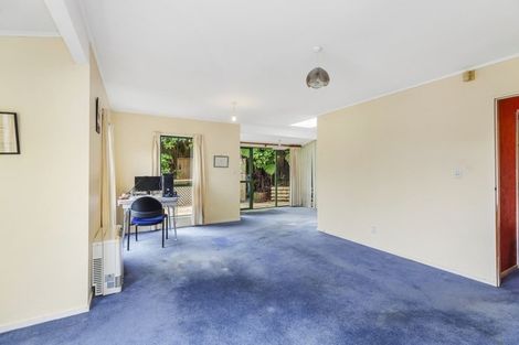 Photo of property in 5a Parsons Glen, Karori, Wellington, 6012