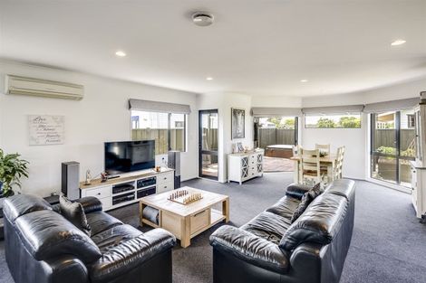 Photo of property in 10a Windsor Terrace, Taradale, Napier, 4112