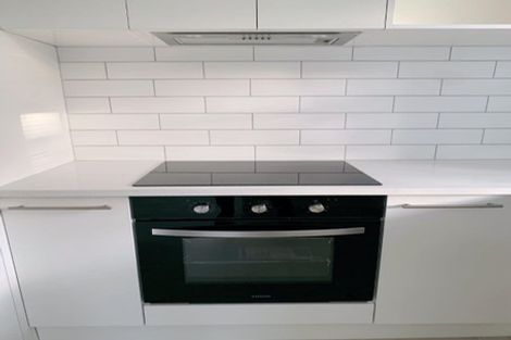 Photo of property in 5 Kyle Road, Greenhithe, Auckland, 0632