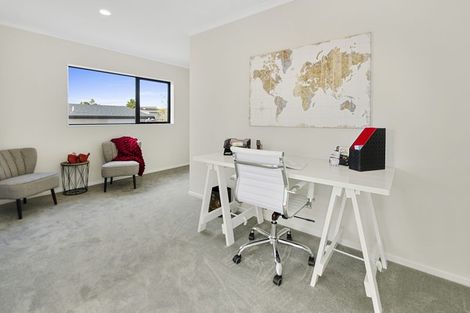 Photo of property in 2b Wood Street, Papakura, 2110