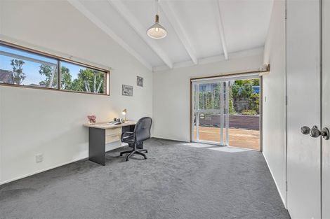 Photo of property in 20 Stapleford Crescent, Browns Bay, Auckland, 0630