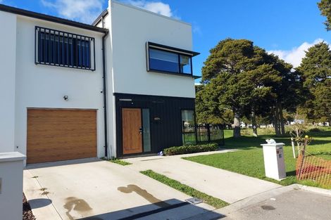 Photo of property in 11 Josland Lane, Wallaceville, Upper Hutt, 5018