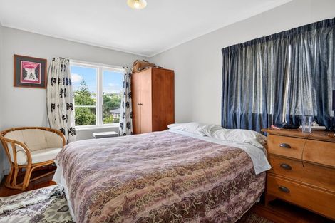 Photo of property in 1/50 Masterton Road, Rothesay Bay, Auckland, 0630