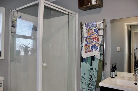 Photo of property in 2/27 Nikau Street, New Lynn, Auckland, 0600