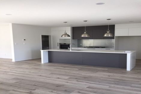 Photo of property in 27 Syd Grant Crescent, Orewa, 0931