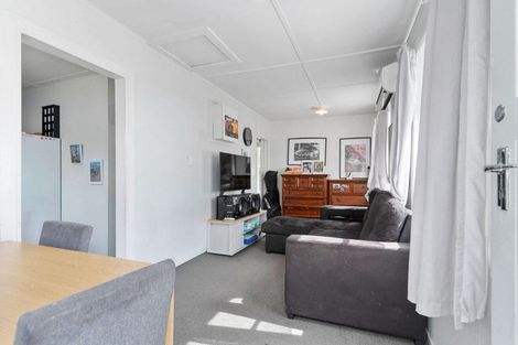 Photo of property in 27 Oxford Street, Lansdowne, Masterton, 5810