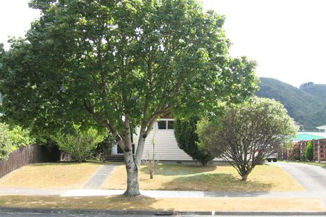 Photo of property in 23 California Drive, Totara Park, Upper Hutt, 5018