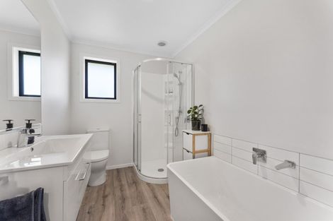 Photo of property in 68 Hinemoa Street, Levin, 5510