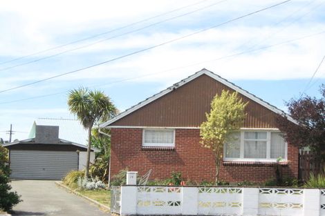 Photo of property in 35 Ontario Place, Wainoni, Christchurch, 8061