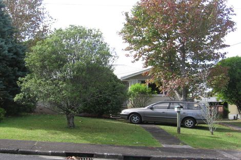 Photo of property in 2 Sarona Avenue, Glen Eden, Auckland, 0602