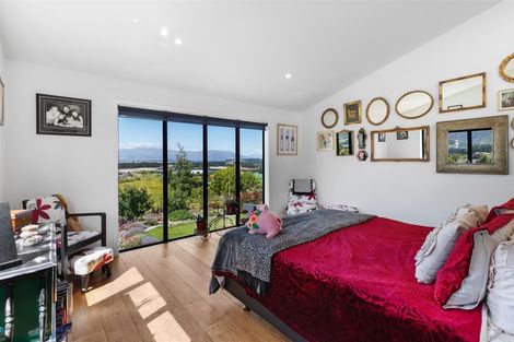 Photo of property in 7 Moraine Place, Lake Hawea, Wanaka, 9382