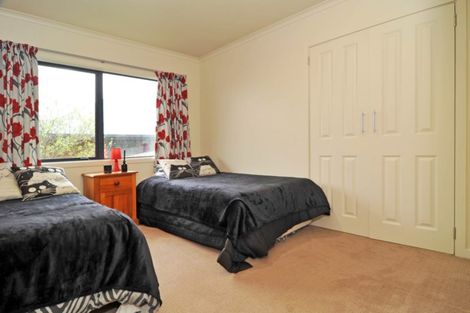 Photo of property in 1 Kereru Close, Halfway Bush, Dunedin, 9010