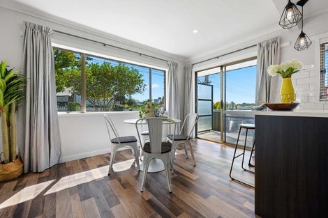 Photo of property in 1 Mahoe Street, Melville, Hamilton, 3206