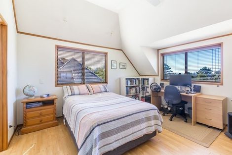 Photo of property in 2/16 Mahara Avenue, Birkenhead, Auckland, 0626
