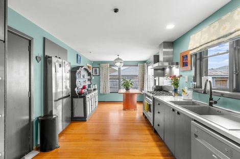 Photo of property in 221 Breezes Road, Aranui, Christchurch, 8061