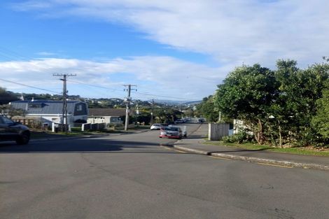 Photo of property in 32 Arapiko Street, Johnsonville, Wellington, 6037