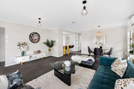 Photo of property in 1/322 Te Atatu Road, Te Atatu South, Auckland, 0610