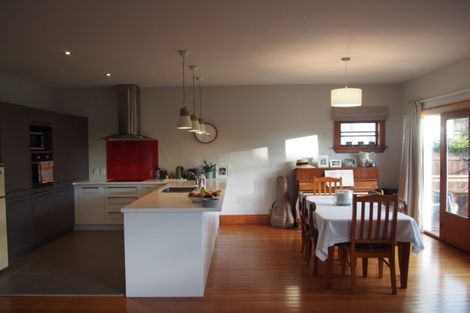 Photo of property in 24 Birdwood Avenue, Beckenham, Christchurch, 8023