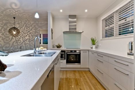 Photo of property in 9 Outlook Road, Greenhithe, Auckland, 0632