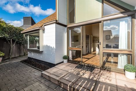 Photo of property in 43n Waimairi Road, Upper Riccarton, Christchurch, 8041