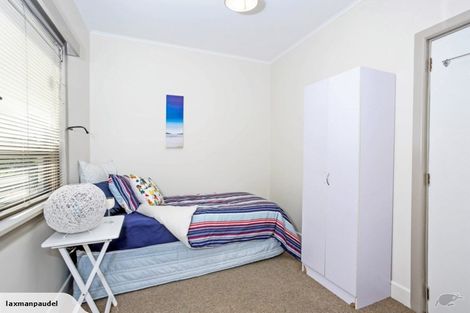 Photo of property in 1/445 Mount Albert Road, Mount Roskill, Auckland, 1041