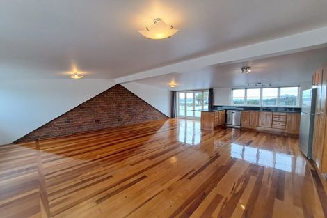 Photo of property in 19 Balmain Road, Birkenhead, Auckland, 0626