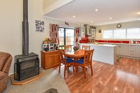 Photo of property in 78 Carnoustie Drive, Wattle Downs, Auckland, 2103