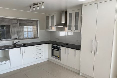 Photo of property in 19 Innismara Avenue, Wattle Downs, Auckland, 2103