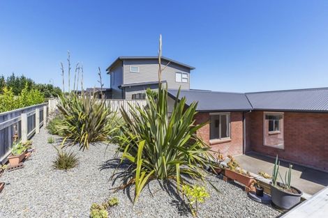 Photo of property in 12 Pacific View, Whitby, Porirua, 5024