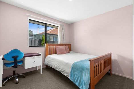 Photo of property in 1/137 Maidstone Road, Ilam, Christchurch, 8041